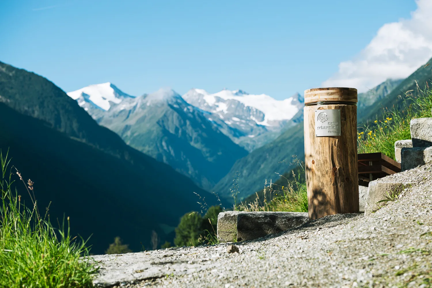 Jausenstation Oberkartnall auf 1275 m im Stubaital, Tirol