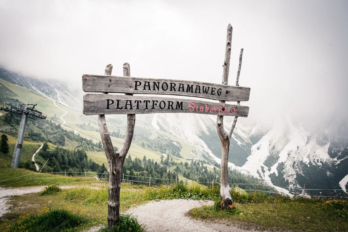 Panoramarestaurant Kreuzjoch auf 2136 m im Stubaital, Tirol